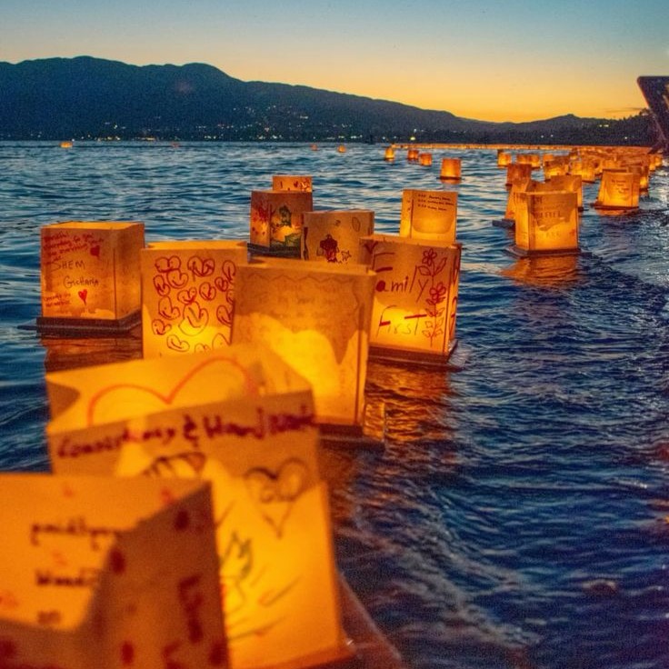 ФонарикиНаДеревяннойДоске_3